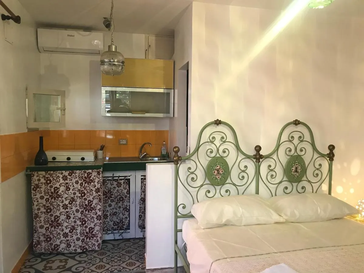 Bed & Breakfast Bed and Breakfast La Pappaghezza Bari Italia