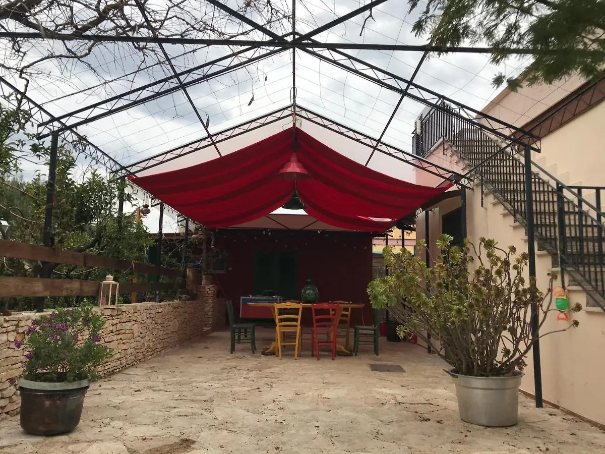 Bed and Breakfast La Pappaghezza Bari 0*,  Italia