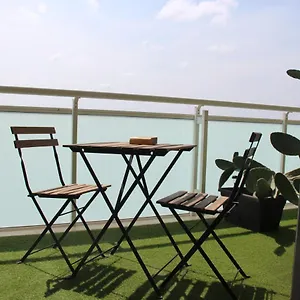 Bariairport Bed & Breakfast